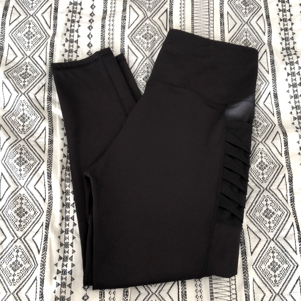 Black gym tights